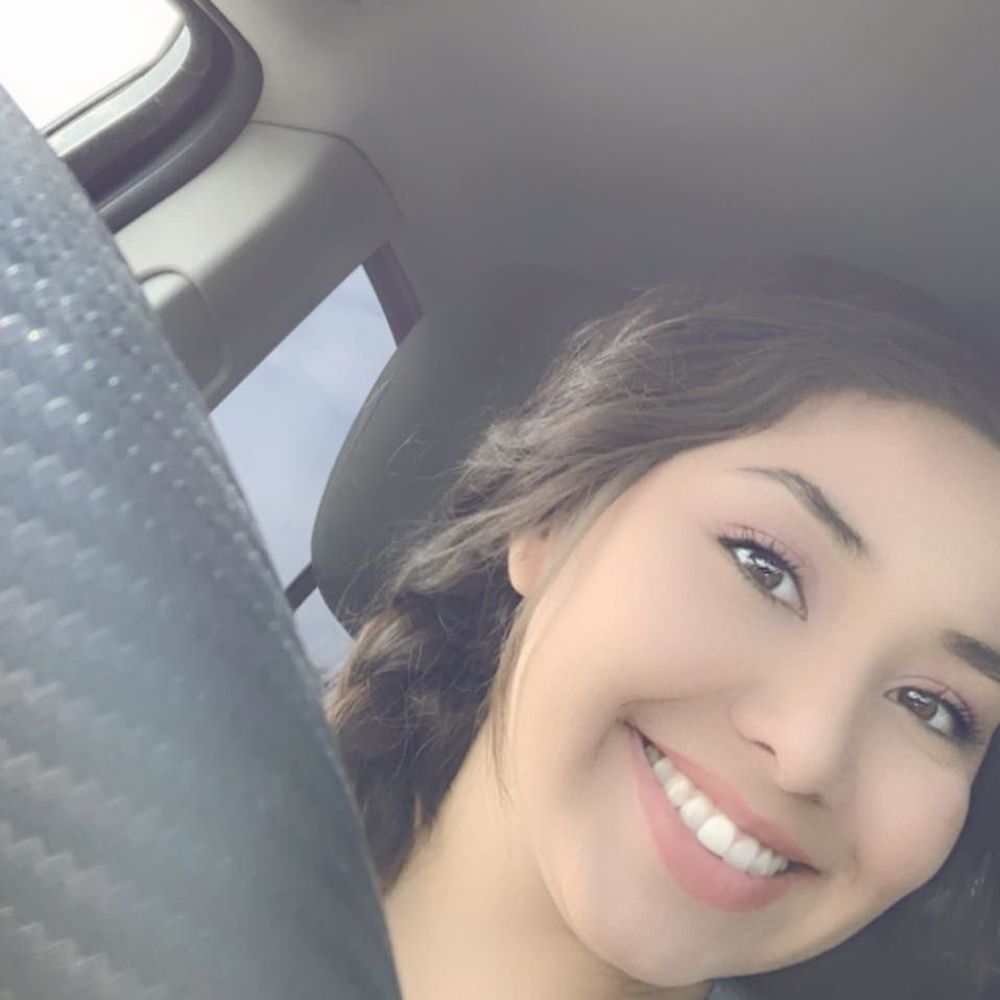 Meet your Posher, Desiree